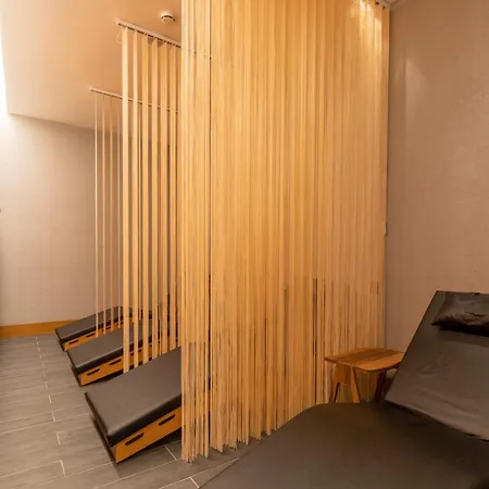 Unique Life Style 호텔