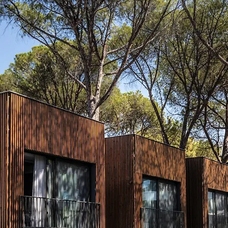 Unique Life Style 호텔