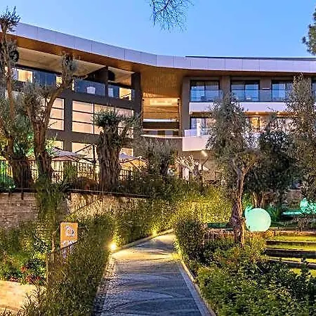 فندق Unique Life Style 5*