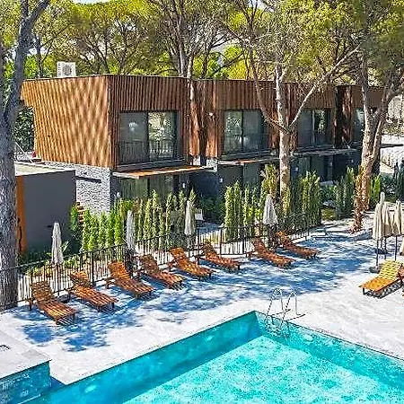 فندق Unique Life Style 5*